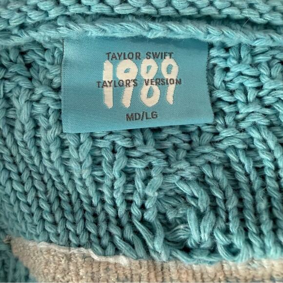 Taylor Swift 1989 (Taylor’s Version) Blue Seagull Cable Knit Cardigan Sweater - Picture 8 of 8